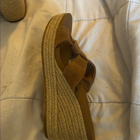 UGG Women's Brown Knotted Sandals - Picture 2 of 4